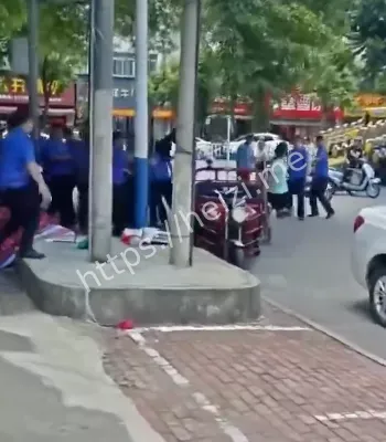 小贩与城管冲突